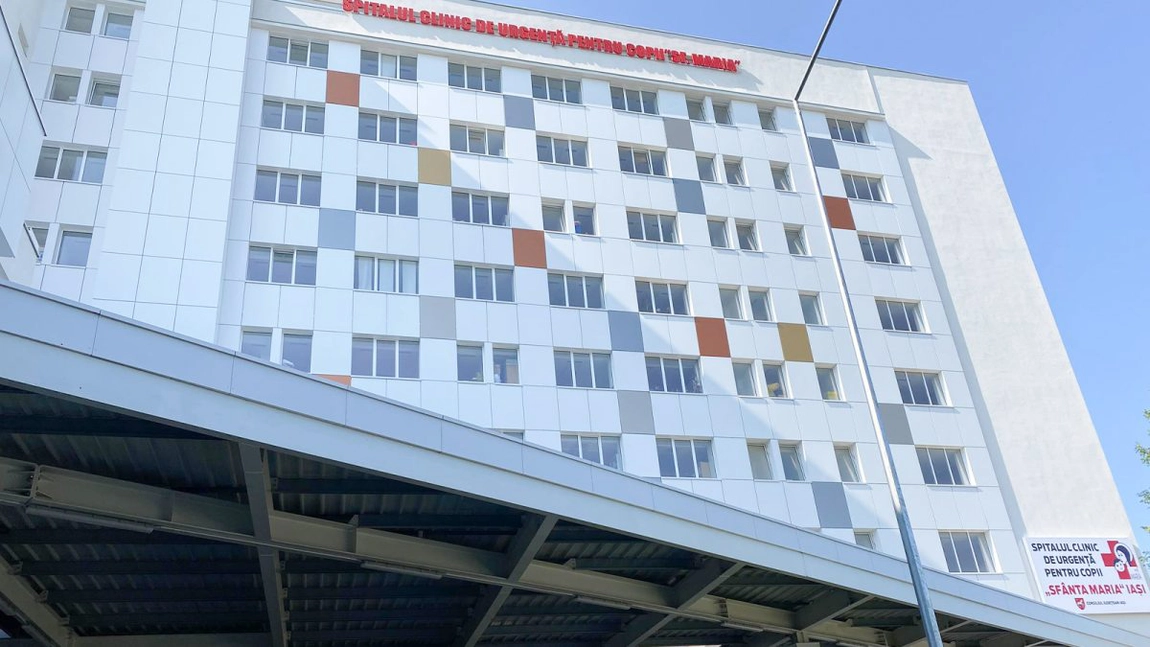 O simplă plimbare cu trotineta a băgat un băiat de 14 ani în spital, cu multiple fracturi