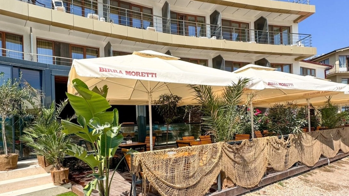 Un restaurant, de pe litoralul românesc, vinde mâncare la jumătate de preț! În ce stațiune a fost deschis