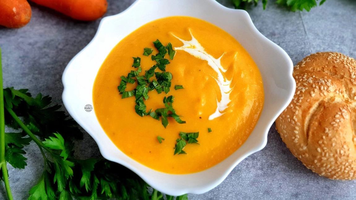 Supa cremă de morcovi, o masă ușoară și plină de vitamine. Cum pregătești acest preparat delicios