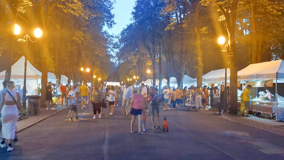 Turcia a venit la Iași, în acest weekend, cu ocazia evenimentului Anatolian Food Festival – Ediția 2024! Ieșenii s-au putut delecta cu o diversitate de preparate turcești
