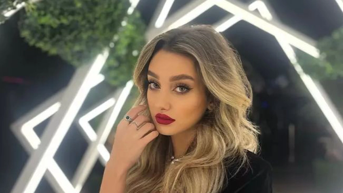 Daria Crișan, în ipostaze fierbinți la piscină! Cu cine se iubește fiica marelui Cătălin Crișan