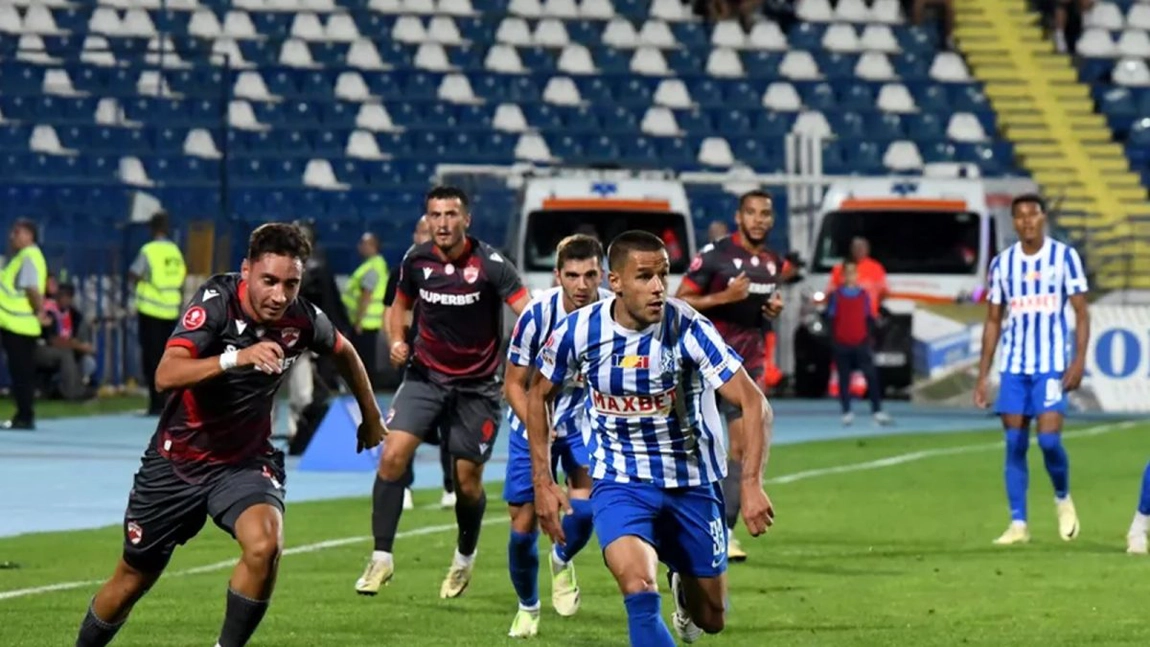 Tony da Silva și-a băgat jucătorii în ședință după greșelile făcute în meciul cu Dinamo: „Noi suntem Moș Crăciun în alb-albastru”