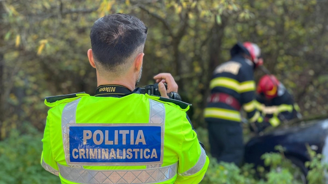 Descoperire șocantă într-o pădure de la marginea Iașului. Cadavrul unui bărbat aflat în descompunere a fost găsit printre copaci. Nu se știe cine este