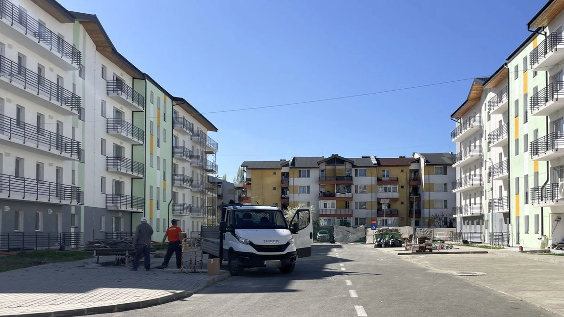 Primăria Municipiului Iași face ultimele demersuri pentru finalizarea blocurilor de locuințe sociale și convenabile C1 și C2, din zona Grădinari