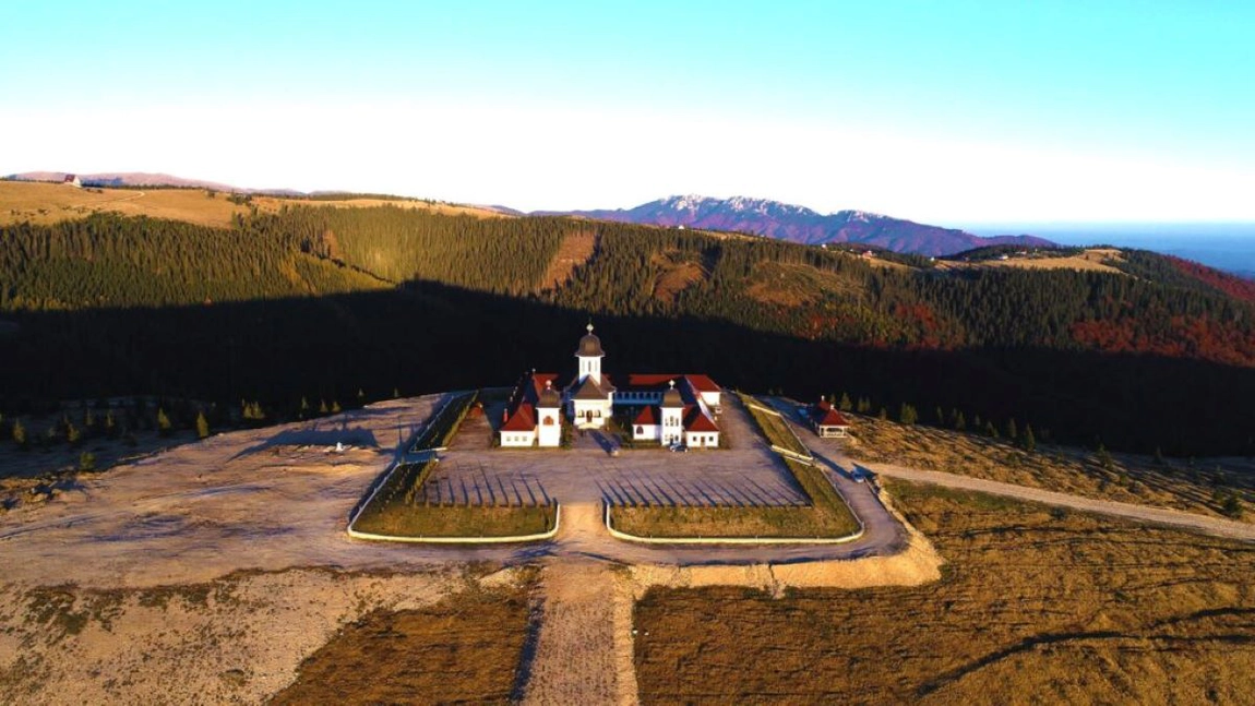 Povestea cutremurătoare a Mănăstirii Alina Maria ctitorită de un român!