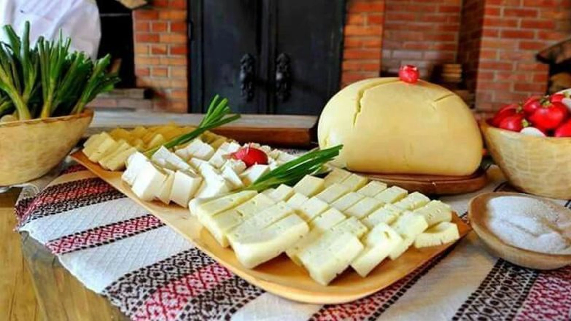 Brânza de oaie – sursă valoroasă de nutrienți și beneficii pentru sănătate