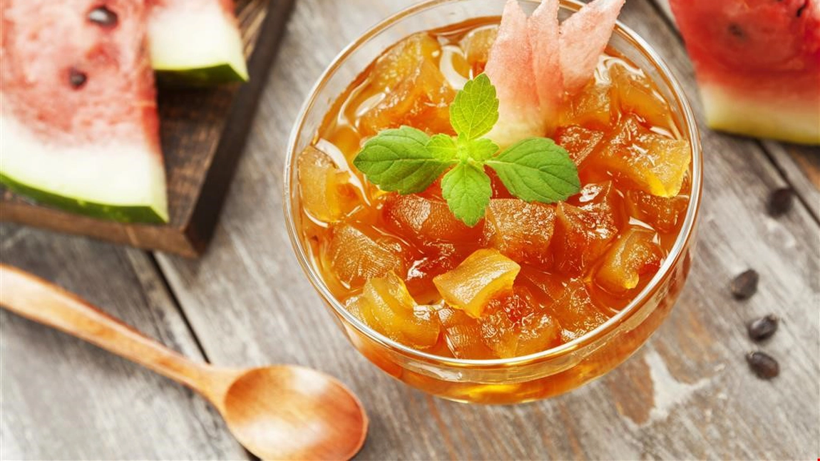 Cum prepari cea mai bună dulceață de coji de pepene verde. Fructul răcoritor al verii, plin de vitamine!