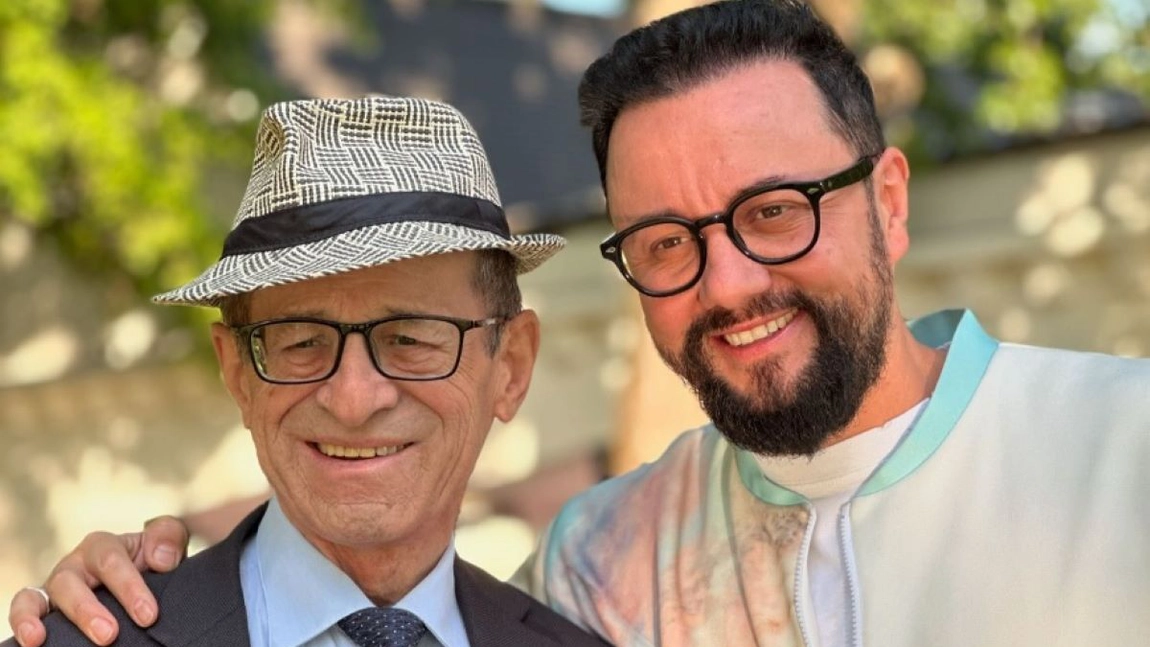 Sicriul cu trupul neînsuflețit al tatălui lui Cătălin Măruță a ajuns acasă! Ce se întâmplă la căpătăiul acestuia a emoționat pe toată lumea