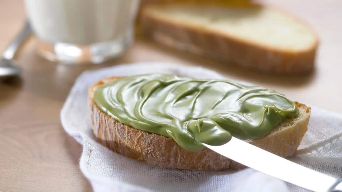 Cum se prepară crema de fistic? În ce deserturi putem utiliza acest deliciu culinar