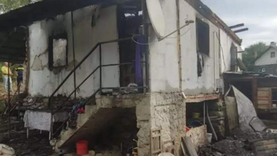 Un copil de 6 ani a murit în incendiu, în Vâlcea! Mama lui este de negăsit