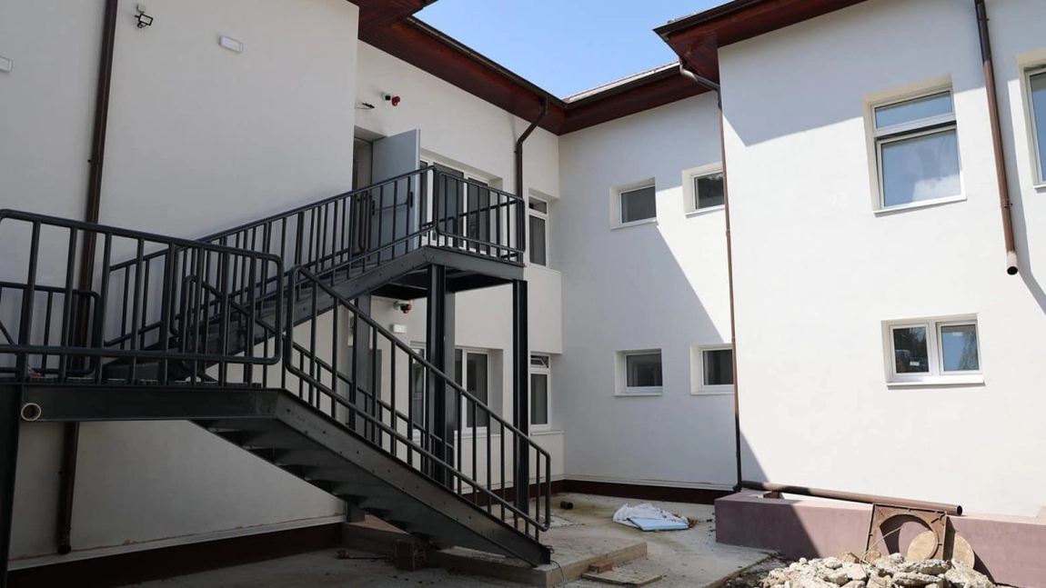 Lucrările de modernizare a Grădiniței cu Program Prelungit numărul 13, din Tătărași, au fost finalizate. Proiectul a beneficiat de fonduri europene