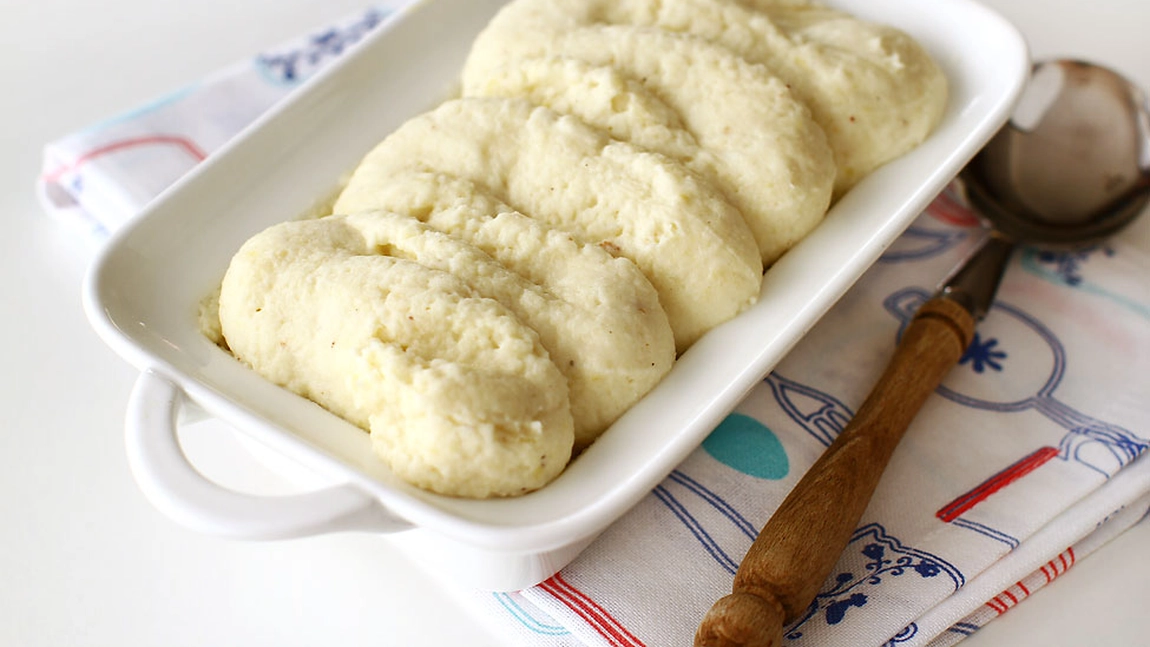 Cum preparăm piureul de păstârnac. Cu ce servim acest deliciu?
