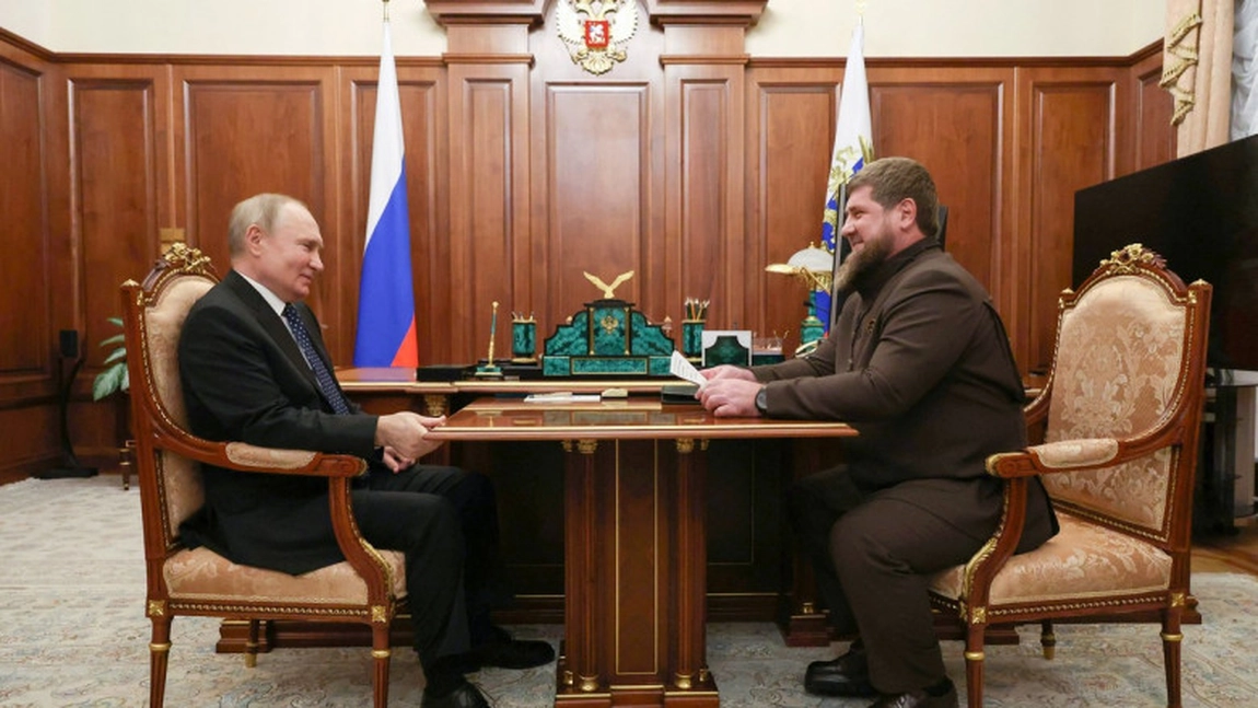 Vladimir Putin a sosit marţi seară în Cecenia. Scopul întrevederii cu aliatul său Ramzan Kadîrov
