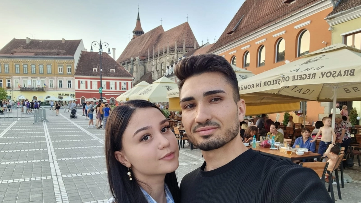 În urmă cu 3 ani, Răzvan era unul dintre decariștii Iașului și voia să devină procuror. Decizia pe care a luat-o ar trebui să-i motiveze pe toți elevii: „Lucrez 12 ore pe zi, am avut momente în care m-am simțit epuizat” - FOTO