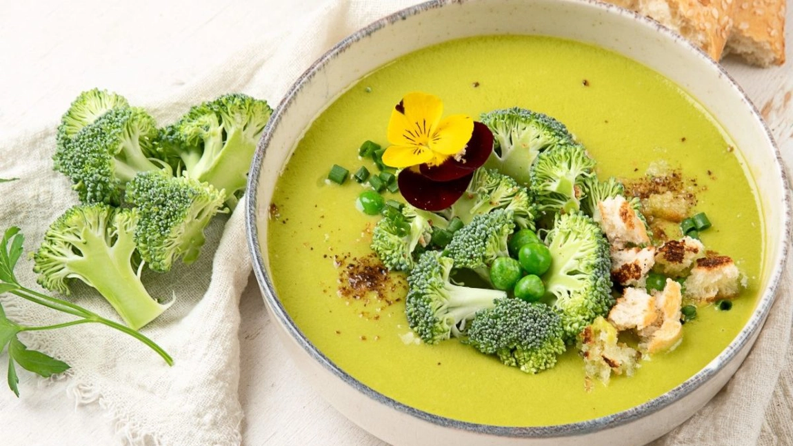 Rețeta de supă cremă de broccoli. Deliciul sănătos pentru orice masă