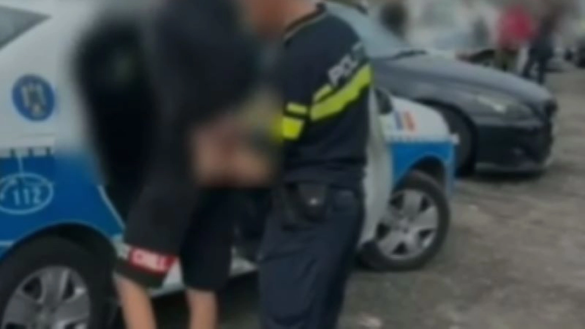 Incident terifiant în trafic! Un polițist a fost târât cu mașina de un șofer oprit la un filtru de rutină