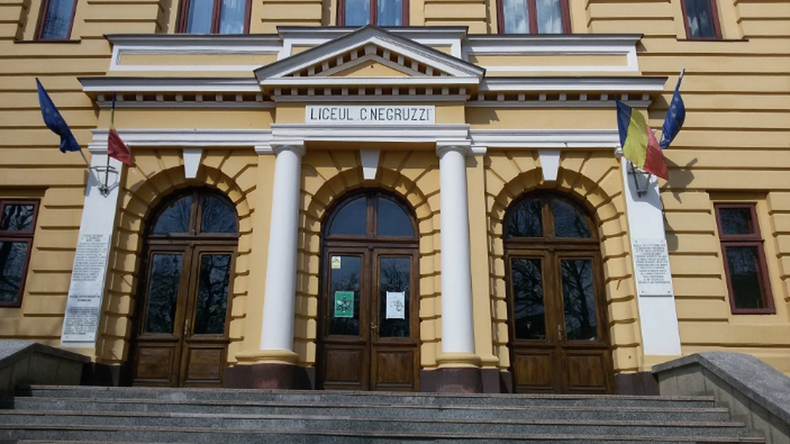Colegiul Național ”Costache Negruzzi” din Iași va avea laboratoare inteligente într-o licitație a cărei valoare este de peste 380.000 de lei