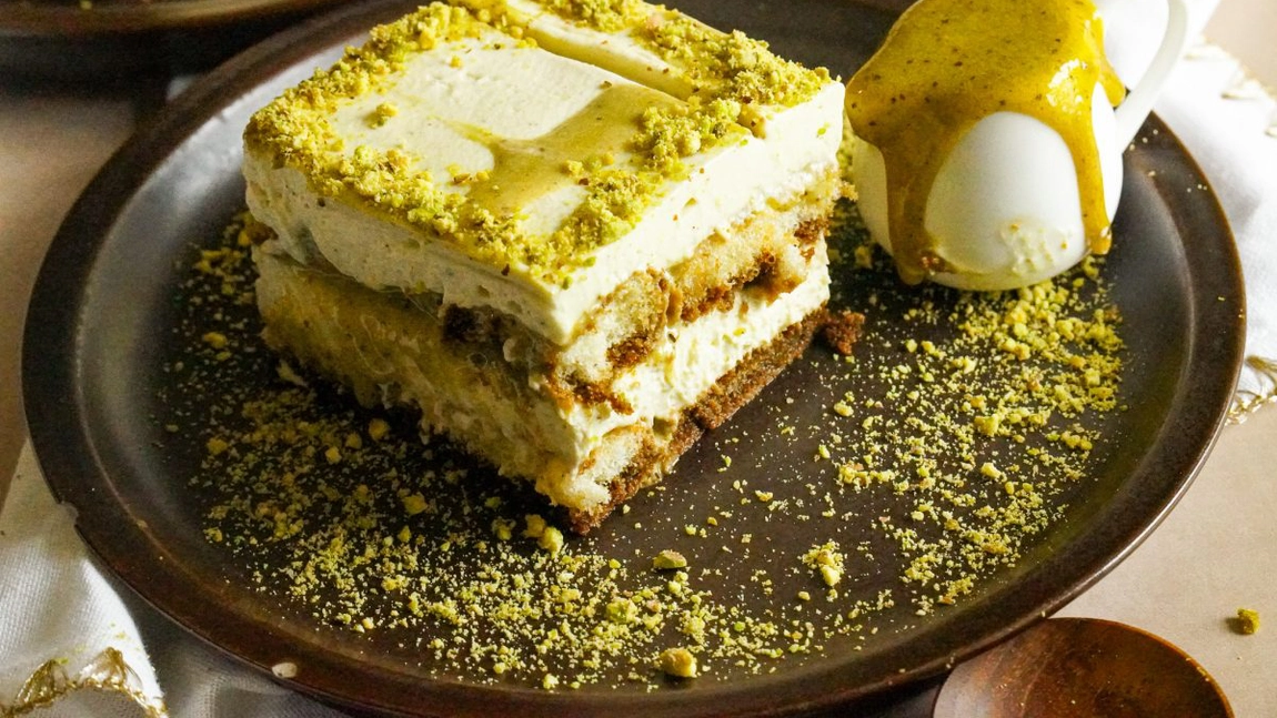 Rețeta de tiramisu cu fistic! O variantă reinterpretată a celebrului desert!