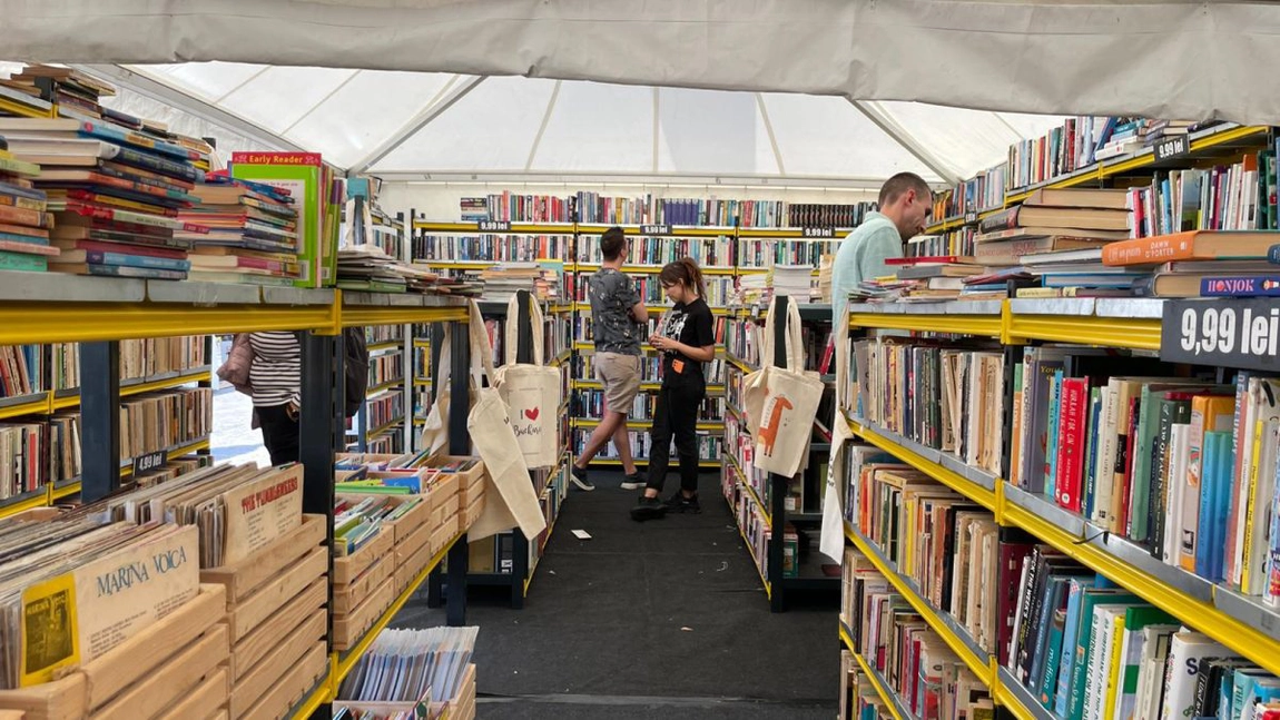 Târgul de Carte Gaudeamus de la Iași, un eveniment cultural dedicat lecturii și ofertei editoriale în preajma începerii anului școlar și universitar. Iată care sunt cele mai cumpărate cărți
