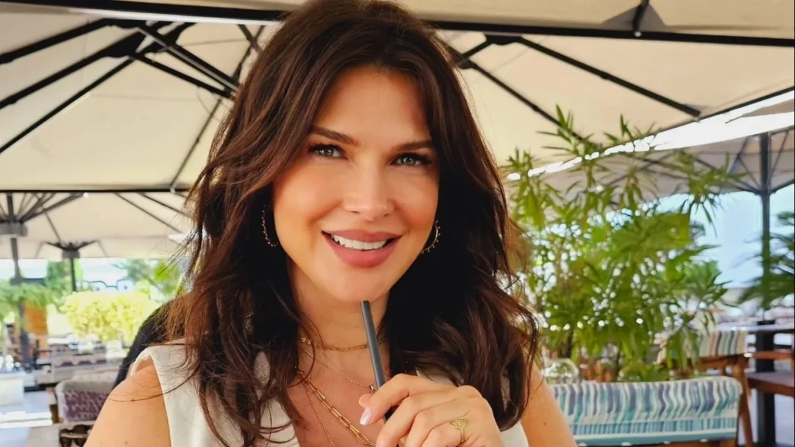 Monica Bîrlădeanu, ținută spectaculoasă la o nuntă în Toscana. Cum s-a afișat vedeta
