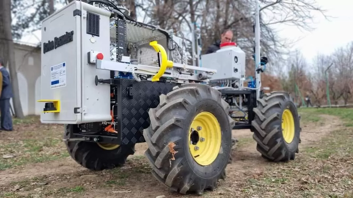 Ce este „Robo-fermierul”, un concept 100% românesc care aduce tehnologia de ultimă oră în sectorul pomicol