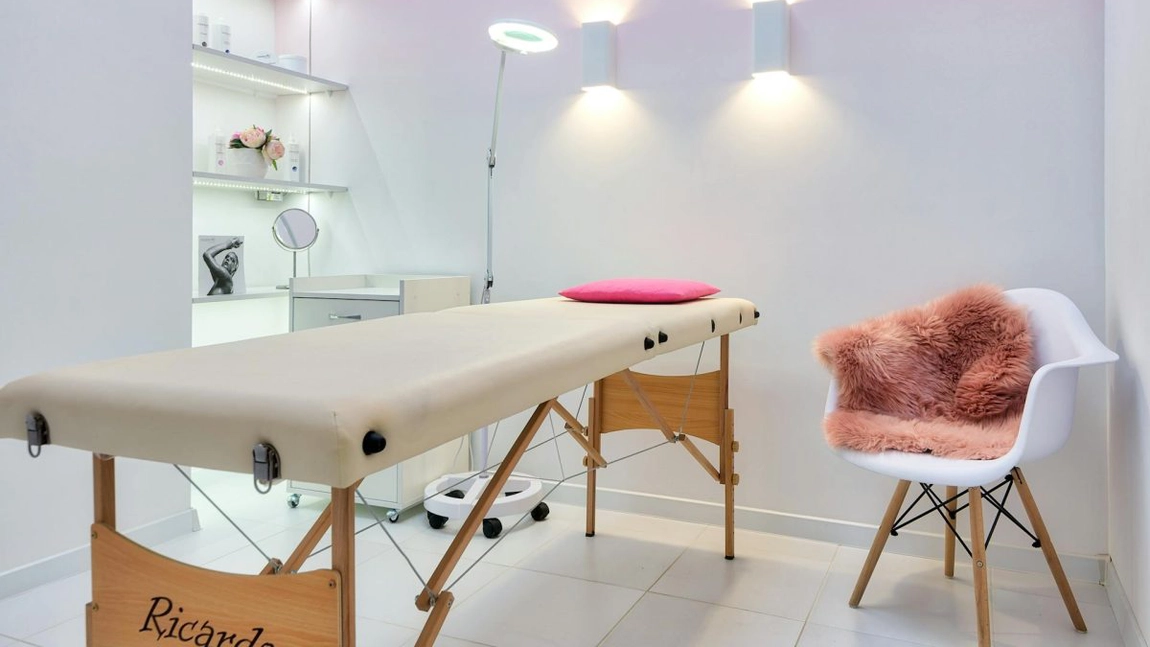 Cum sa alegi un pat cosmetica – detalii pe care sa nu le ignori