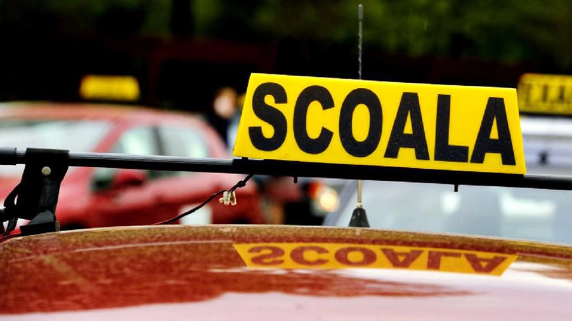 Cine răspunde în cazul unui accident la școala de șoferi. Iată ce prevede legea din Codul Rutier