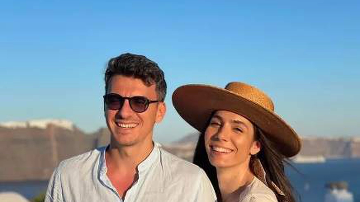 Cine e Evelyne Vîlcu, femeia cu care s-a căsătorit Alexandru Ion. Actorul din „Lia” a cunoscut-o prin intermediul unei aplicații de dating