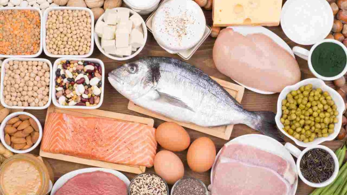Alimente bogate în proteine – tabel. Sursele esențiale pentru o dietă echilibrată