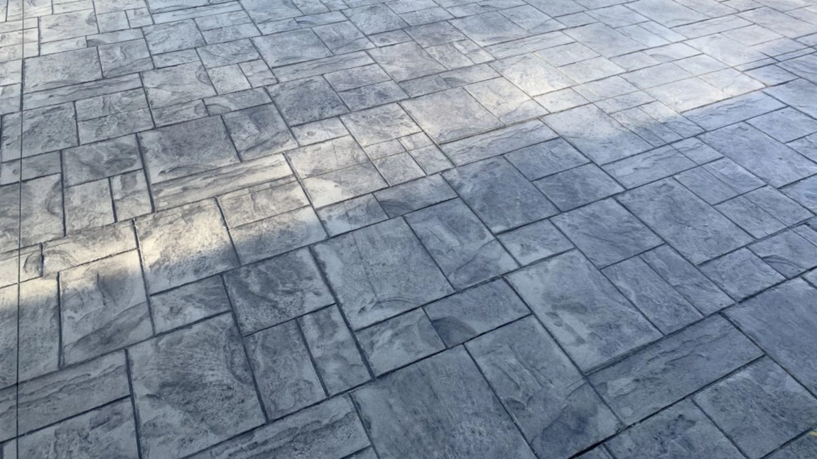 Top zece avantaje ale betonului amprentat pentru proiectele rezidențiale și comerciale