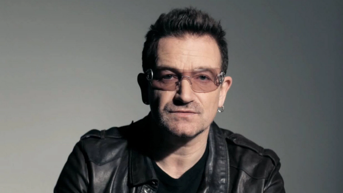 Tatăl lui Bono, de la U2, a avut o aventură cu mătușa solistului. Artistul are un frate vitreg, care îi este și văr