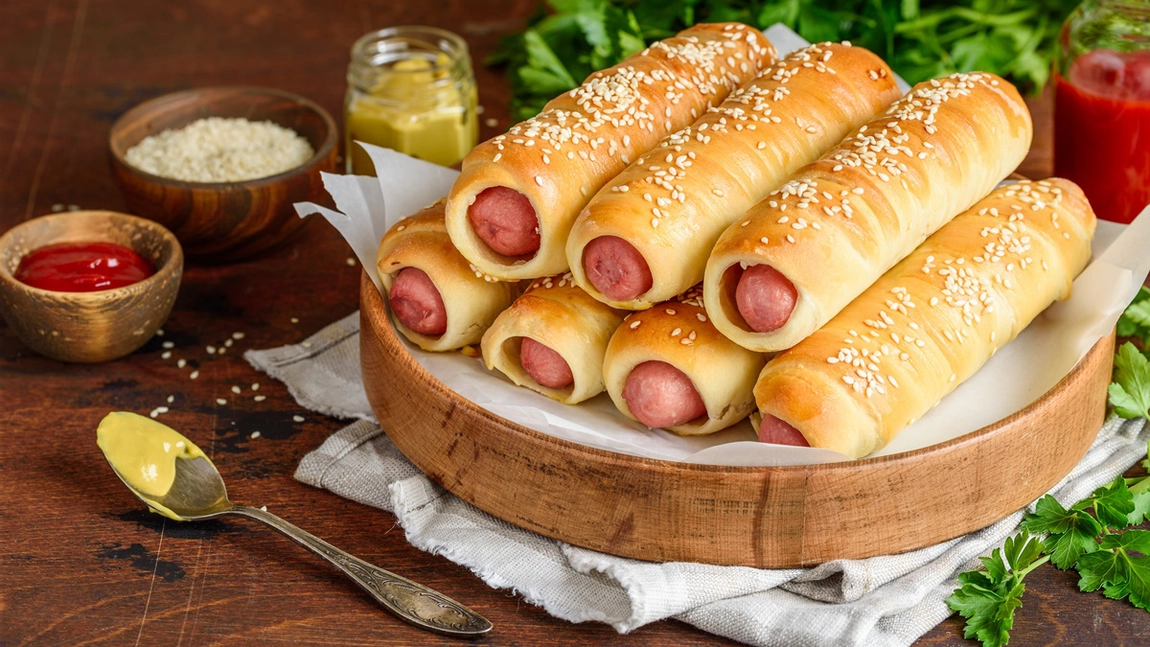 Cum să bateți toate simigeriile cu acești crenvurști în foietaj. Se topesc în gură!