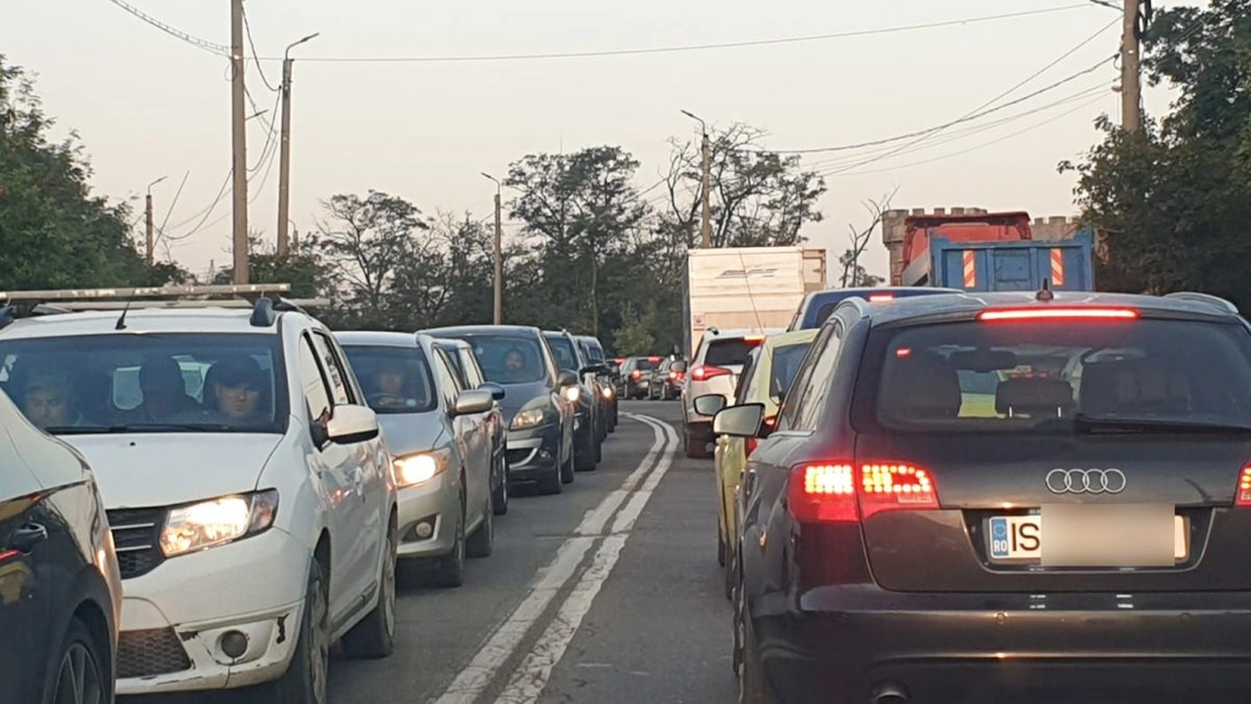 Ieșenii sunt la un pas de revoltă din cauza traficului din Iași! Două ore de la Moldova până în CUG.  „Totul este blocat”