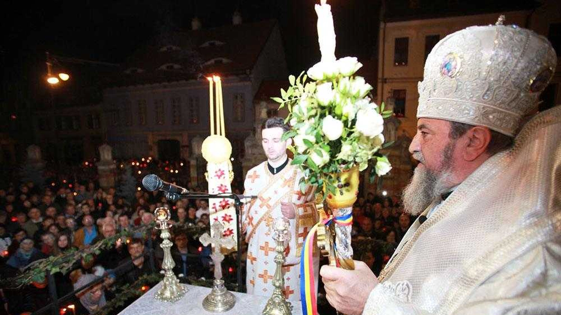 Poate fi lumânarea de Înviere a preotului dăruită de către un credincios? De ce este aceasta una dintre cele mai frumoase daruri