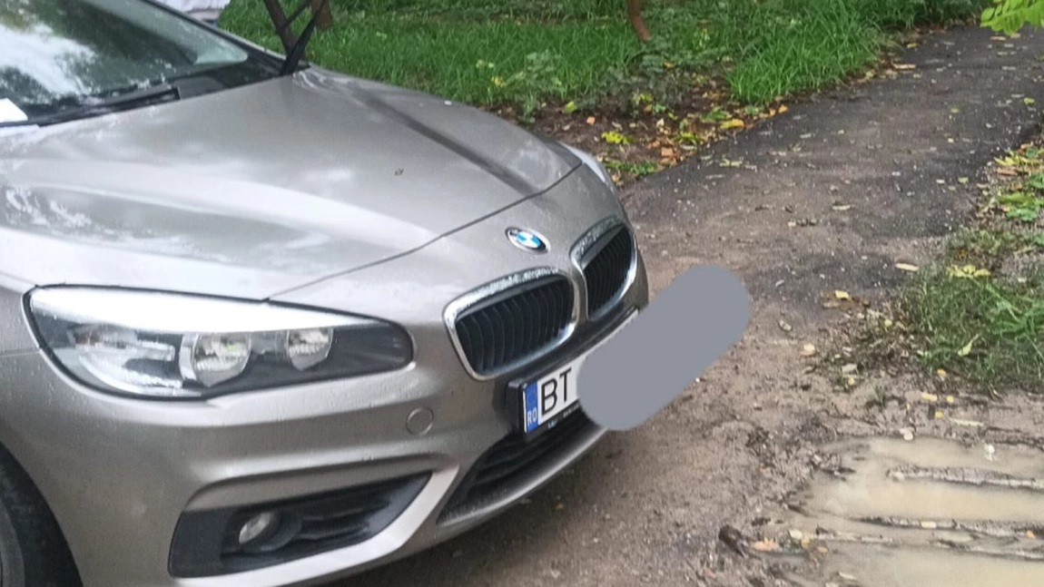 Peste 15.000 de mașini au apărut în Iași odată cu venirea studenților. Polițiștii deja au aplicat amenzi