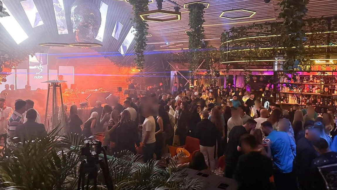 Tupeul lui Ștefan Tânjală nu are limite! Muzica a răsunat, în weekend, în clubul ilegal pe care îl deține. Patronul vrea să fenteze legea și să primească autorizație de la ISU