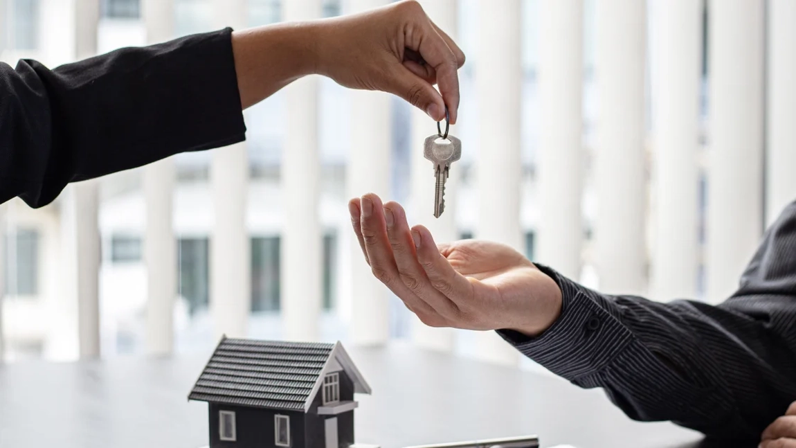 Legea care îi afectează pe proprietarii de apartamente și pe chiriași! Nu mai au voie să facă asta
