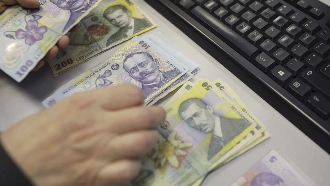 Salariul mediu net a crescut în luna iulie cu 14,8% față de aceeași perioadă din 2023! Care este diferența raportată la inflație?