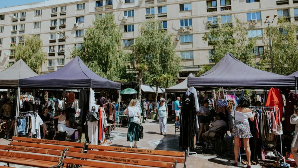 Cel mai mare târg de vânzare de haine la mâna a doua, din Moldova, are loc duminică, la Iași. Peste 60 de expozante vor fi în Piața Unirii