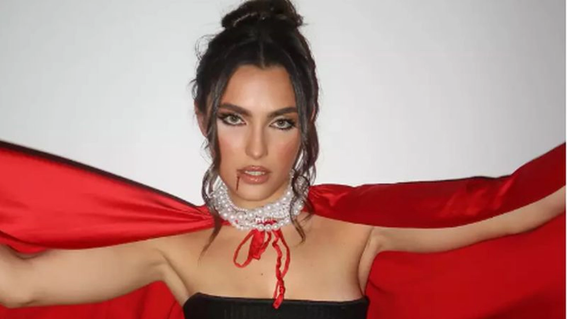 Alexia Eram, o vampiriță foarte sexy! Cum s-au costumat vedetele de Halloween – GALERIE FOTO