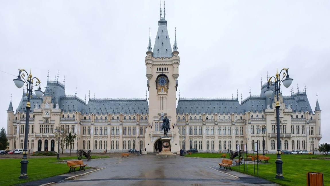 Expoziție de artă contemporană la Palatul Culturii din Iași. „Rezidența Tescani 2023, 2024” și „Picturi italiene”