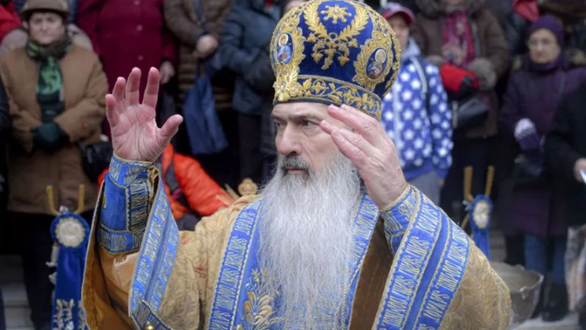 IPS Teodosie a găsit soluția cum te poți feri de deochi: ”Am făcut nişte cruciuliţe care poartă în ele agheasmă!“