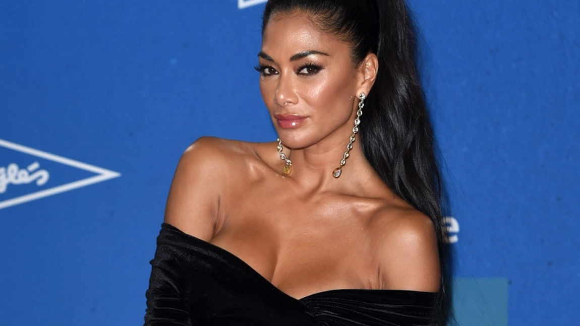 Nicole Scherzinger a fost văzută fugind într-o cămașă de noapte, plină de sânge. Fosta membră a trupei Pussycat Dolls a atras atenția tuturor