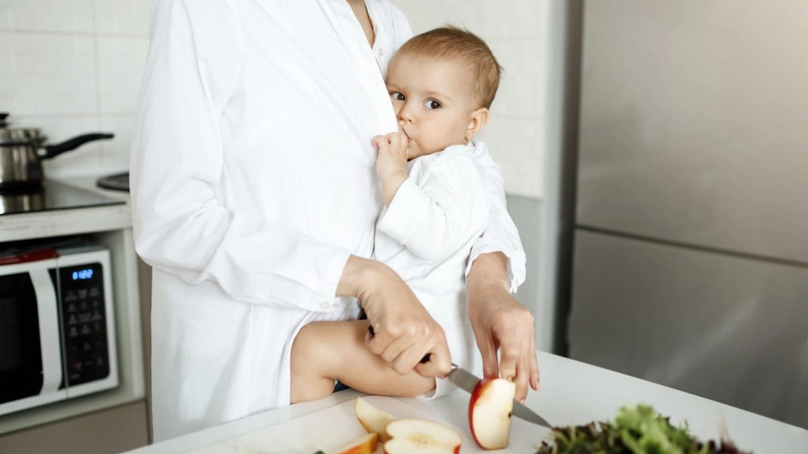 Ce alimente sunt interzise în alăptare? Cele mai frecvente mituri despre acest proces