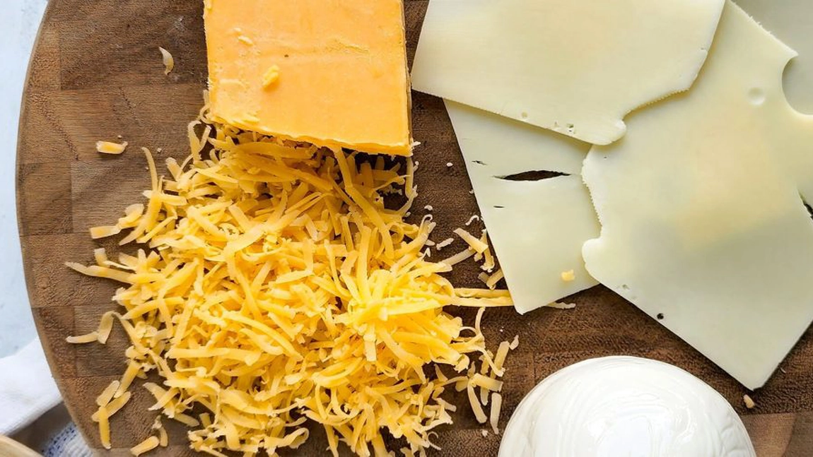 Câte calorii are cașcavalul? Cum poți să-l adaugi în dieta ta de slăbit
