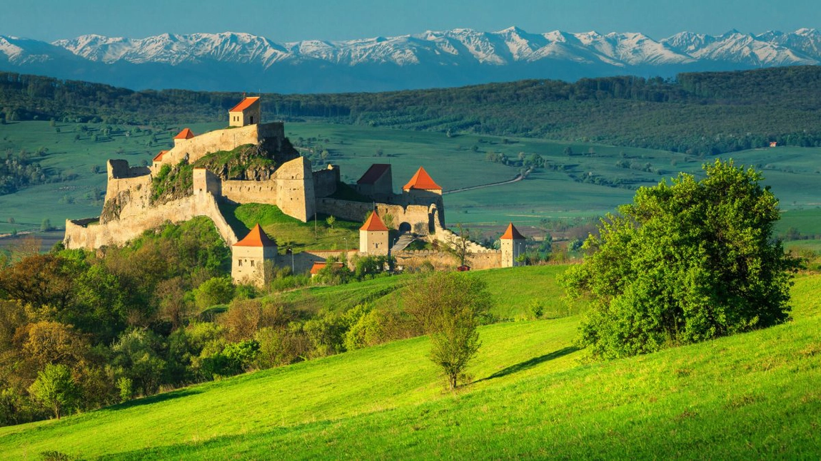Cetatea din România care ascunde un mare secret! Turiștii iau cu asalt zona în fiecare toamnă