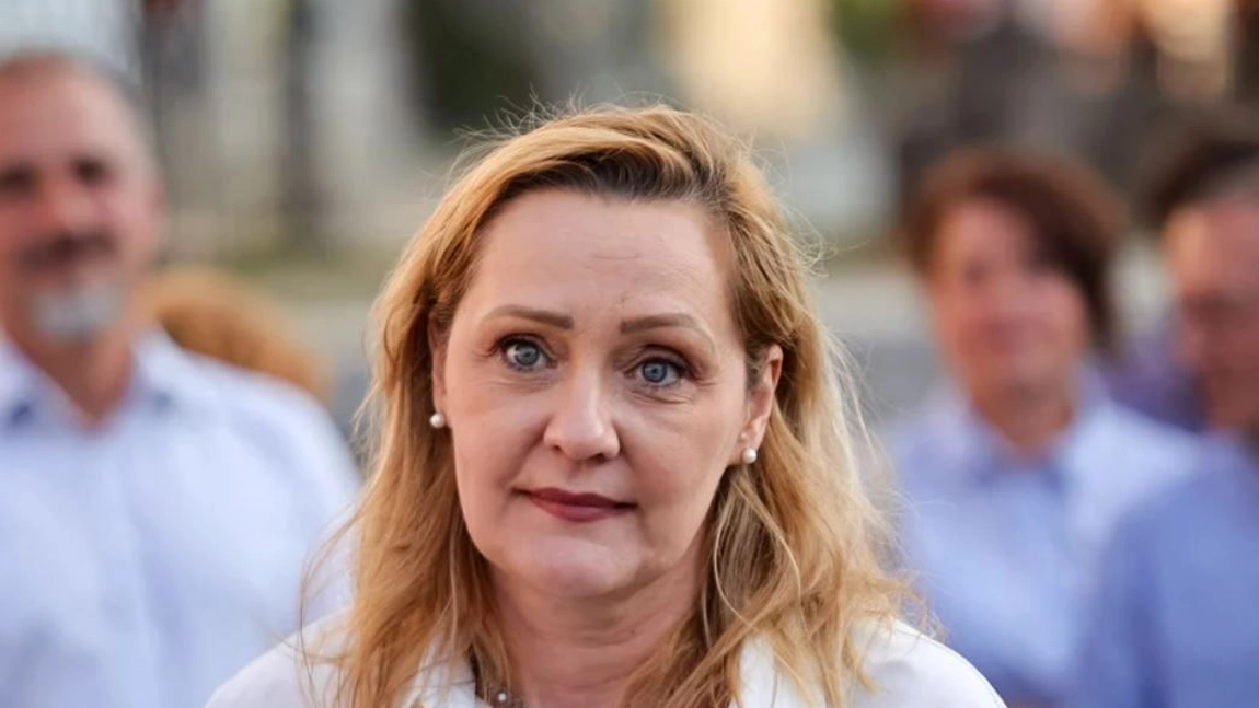 Elena Lasconi reacționează vehement la hotărârea Curții Constituționale prin care Dianei Șoșoacă i-a fost interzisă candidatura