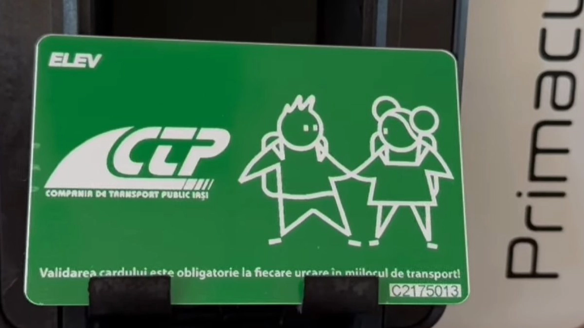 Probleme mari la cardurile electronice pentru elevi, de la CTP Iași. Compania nu a pregătit sistemul de validare, iar aparatele le resping