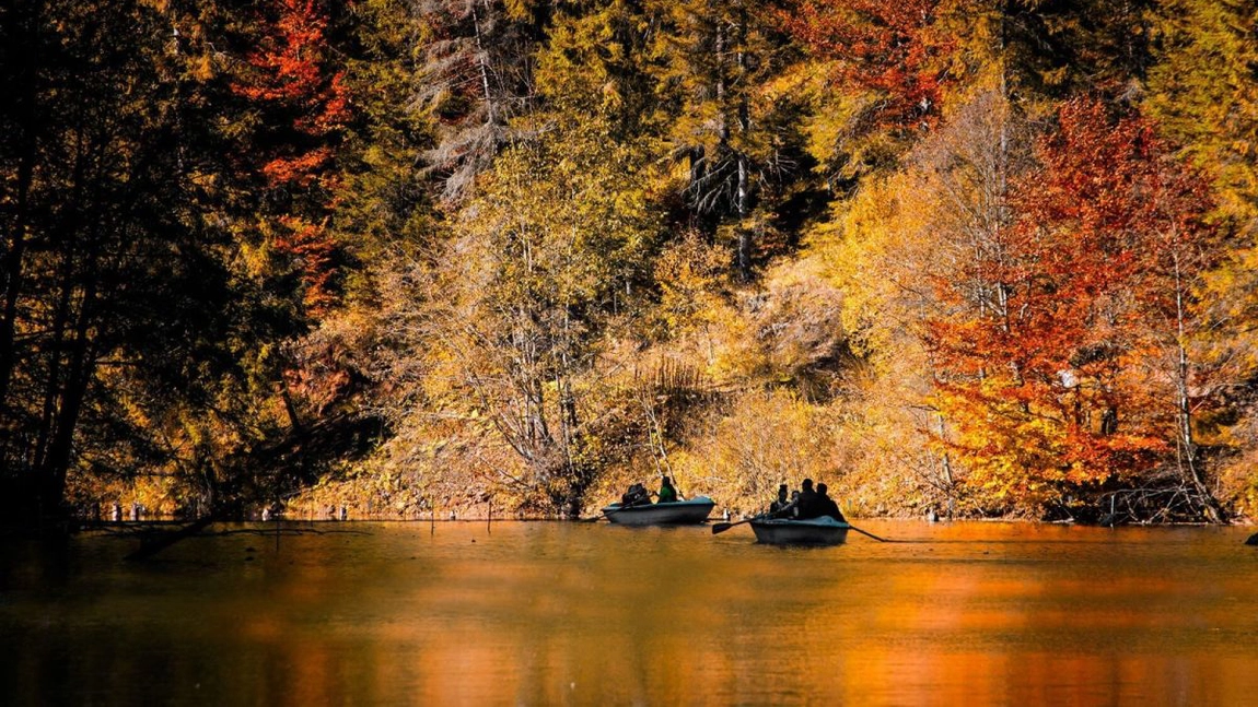 Locuri de vizitat toamna, în România. Peisaje spectaculoase și destinații de neuitat