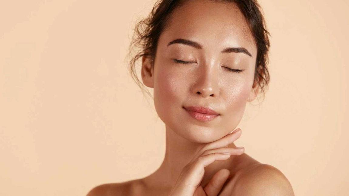 Machiajul natural: secretul unui look proaspăt și radiant în câțiva pași simpli